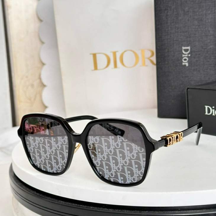 Picture of Dior Sunglasses _SKUfw77709954fw